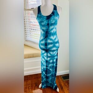 NWOT Go Couture Blue White Tie Dye Maxi Dress